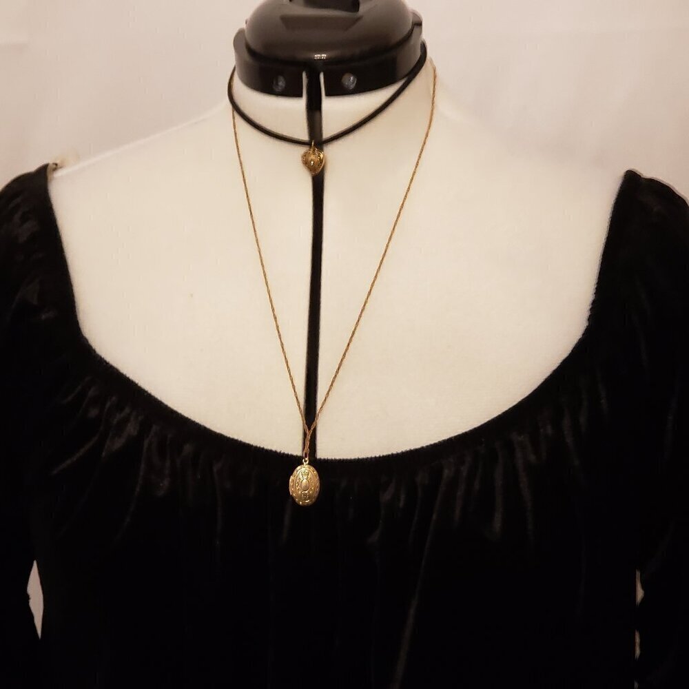 Soulmates Black Velvet Witchy Bell Sleeve Top, w/Choker and Necklace, Size 1X - Picture 3 of 10